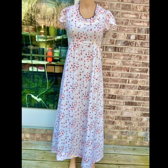 Vintage Late 60s/70s Floral Prairie Maxi Dress - Picture 8 of 8